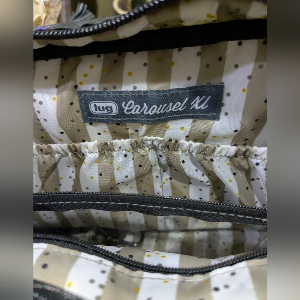 Lug Carousel XL Floral Black Quilted Bag - Picture 11 of 12